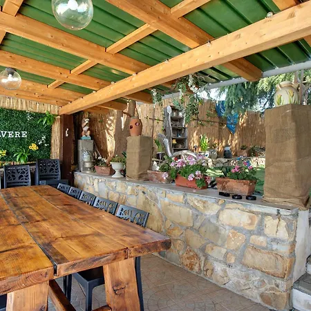 Casa Le Primavere Vakantiehuis Sasso di Bordighera